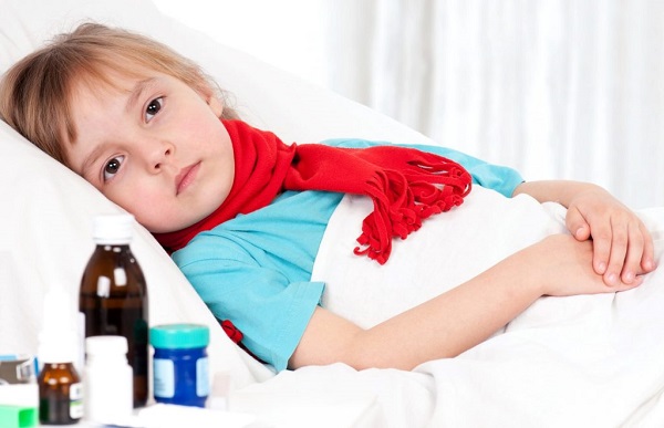 trẻ uống thuốc hạ sốt bị tiêu chảy